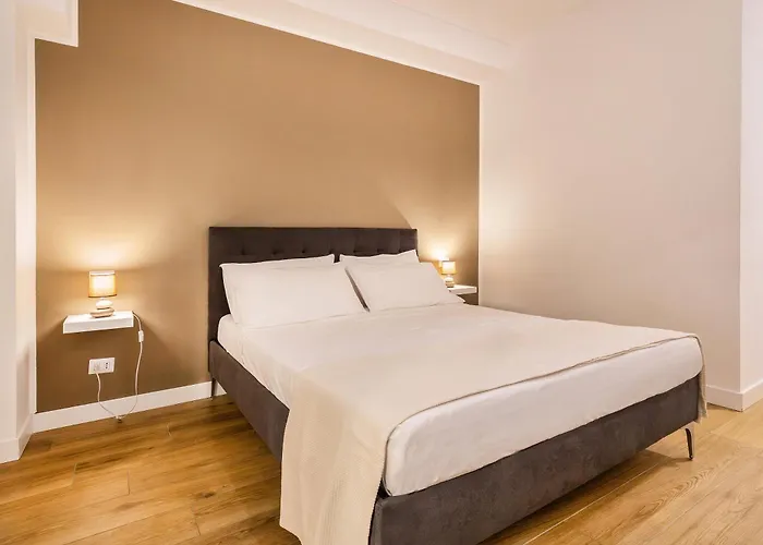 Titina 4*